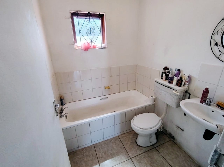 2 Bedroom Property for Sale in Wilsonia Eastern Cape